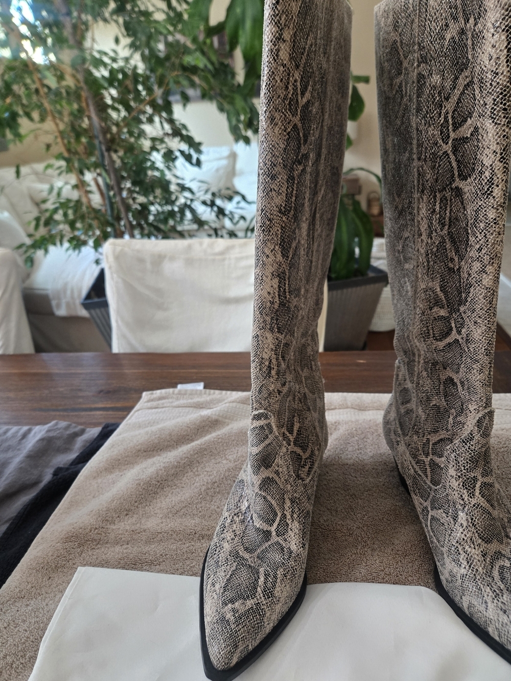 Women Snake-Print Tall Cowboy Boots - Gray/Tan Size 42/11 EUC - Picture 3 of 11